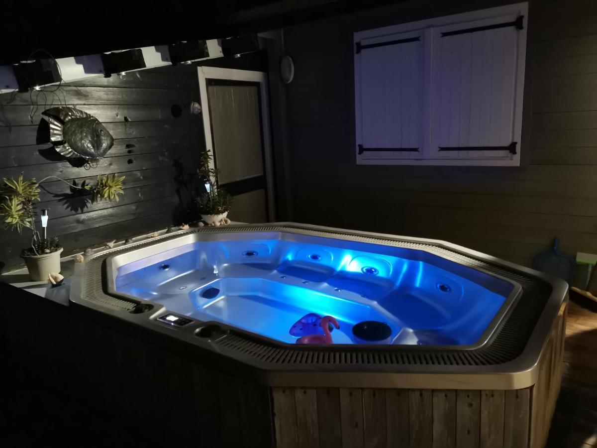 Bungalow La Perle - Jacuzzi - Piscine Saint-Francois  Εξωτερικό φωτογραφία
